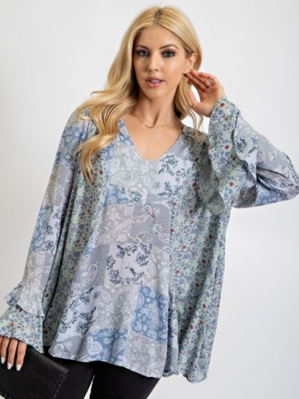 Easel Blue and Gray‎ Floral Women's Blouse